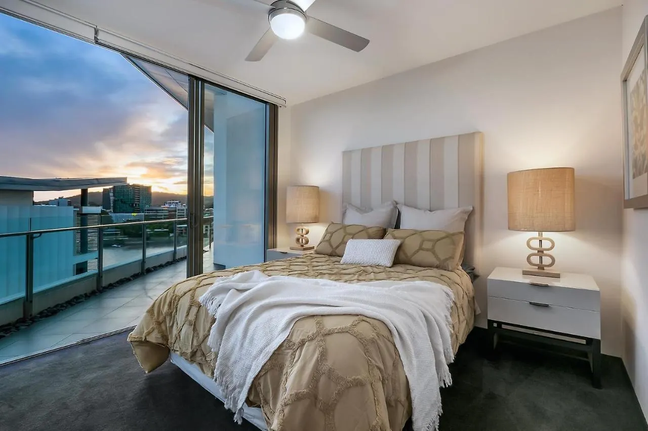 Stunning Waterfront Penthouse 3 Or 4 Bedrooms Brisbane